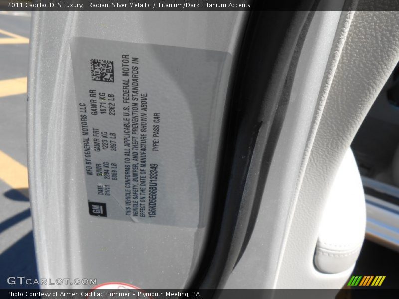 Radiant Silver Metallic / Titanium/Dark Titanium Accents 2011 Cadillac DTS Luxury