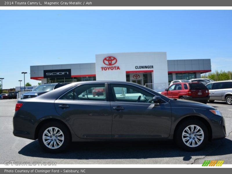 Magnetic Gray Metallic / Ash 2014 Toyota Camry L