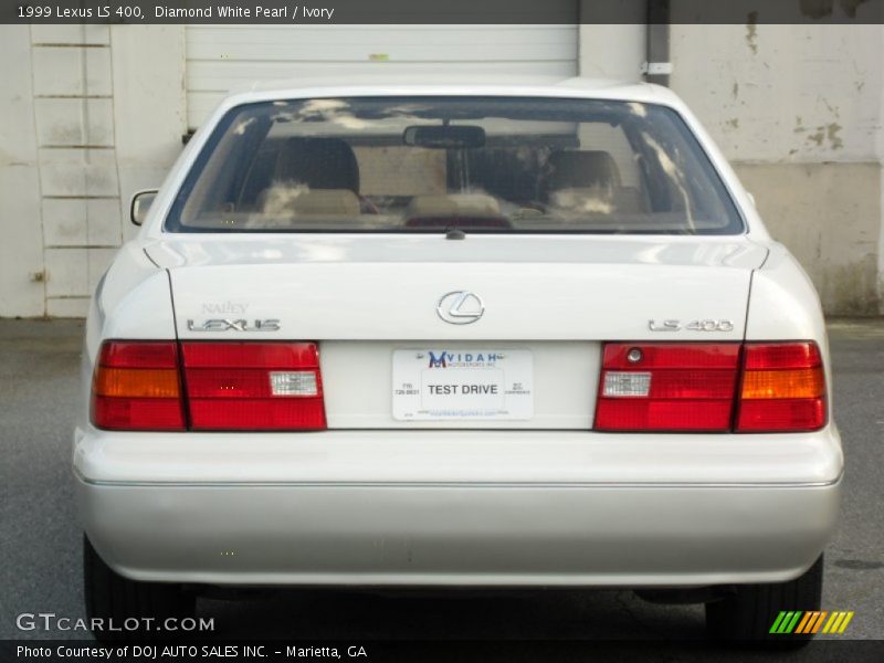 Diamond White Pearl / Ivory 1999 Lexus LS 400