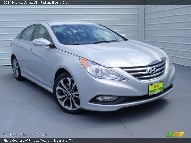 Radiant Silver / Gray 2014 Hyundai Sonata SE