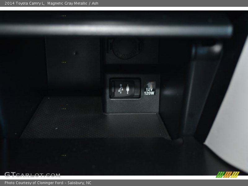 Magnetic Gray Metallic / Ash 2014 Toyota Camry L