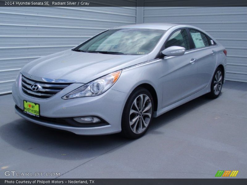 Radiant Silver / Gray 2014 Hyundai Sonata SE