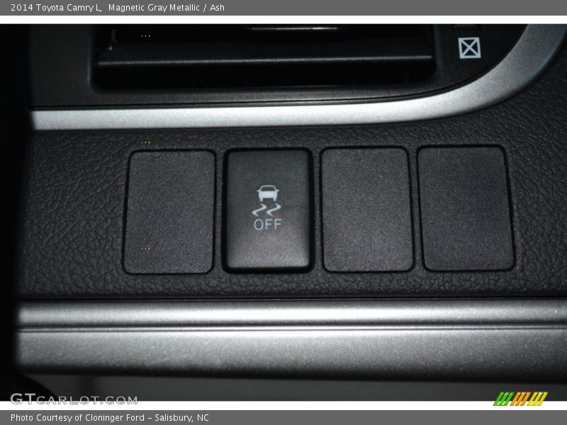 Magnetic Gray Metallic / Ash 2014 Toyota Camry L