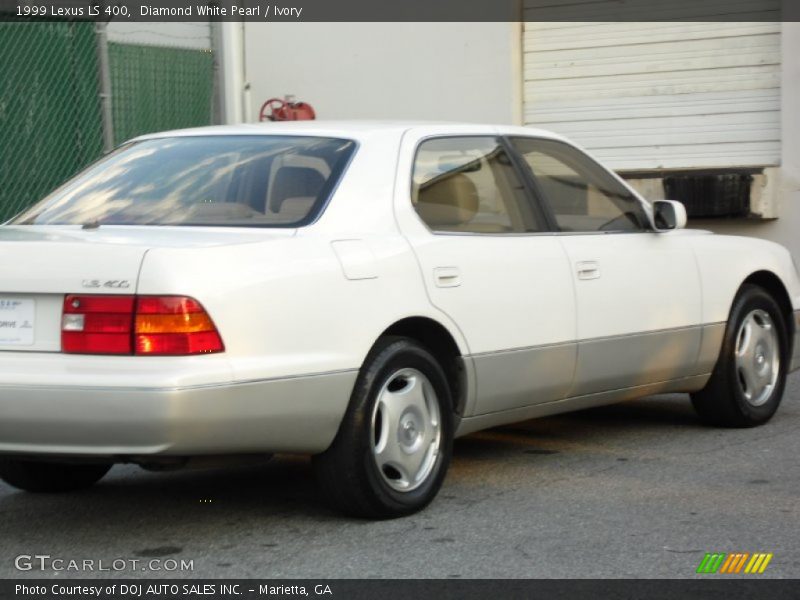 Diamond White Pearl / Ivory 1999 Lexus LS 400
