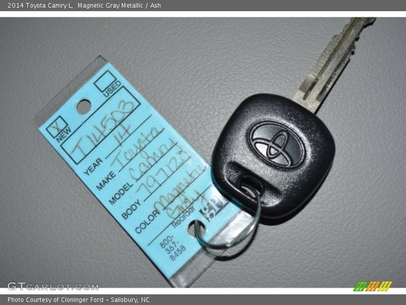 Magnetic Gray Metallic / Ash 2014 Toyota Camry L
