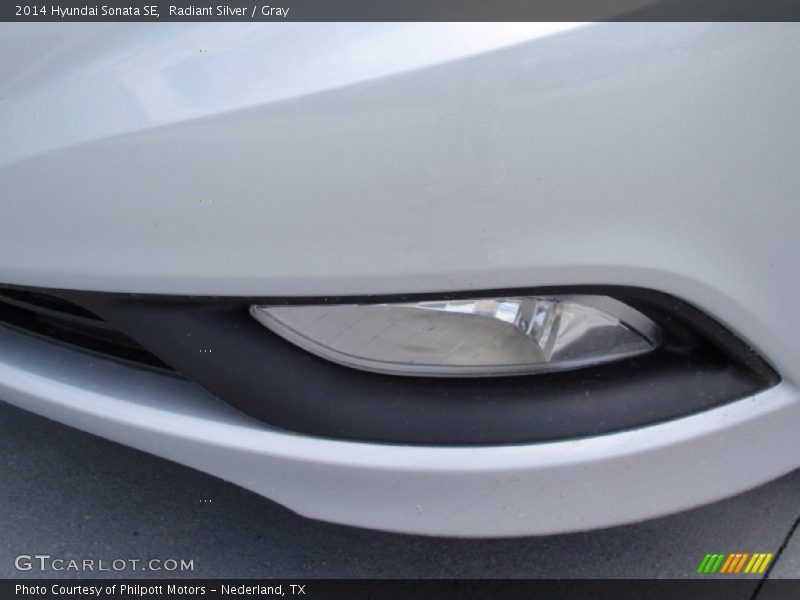 Radiant Silver / Gray 2014 Hyundai Sonata SE