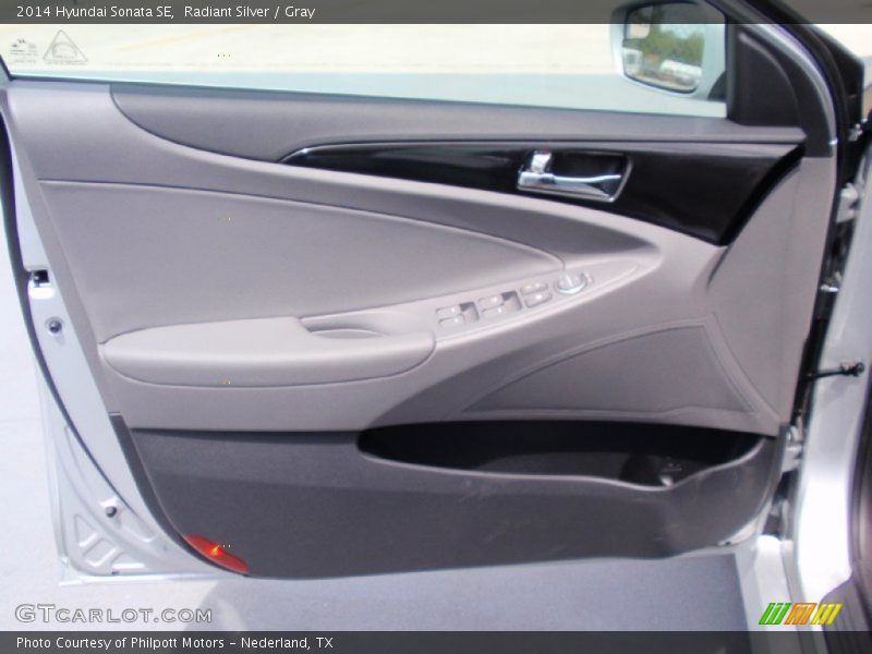 Radiant Silver / Gray 2014 Hyundai Sonata SE
