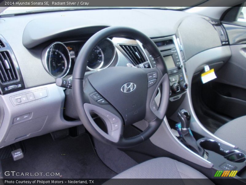 Radiant Silver / Gray 2014 Hyundai Sonata SE
