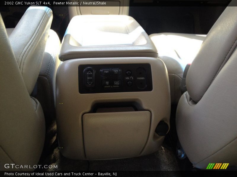 Pewter Metallic / Neutral/Shale 2002 GMC Yukon SLT 4x4