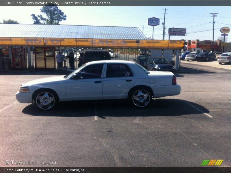 Vibrant White / Dark Charcoal 2003 Ford Crown Victoria Police