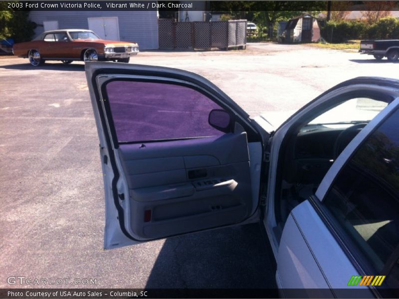 Vibrant White / Dark Charcoal 2003 Ford Crown Victoria Police