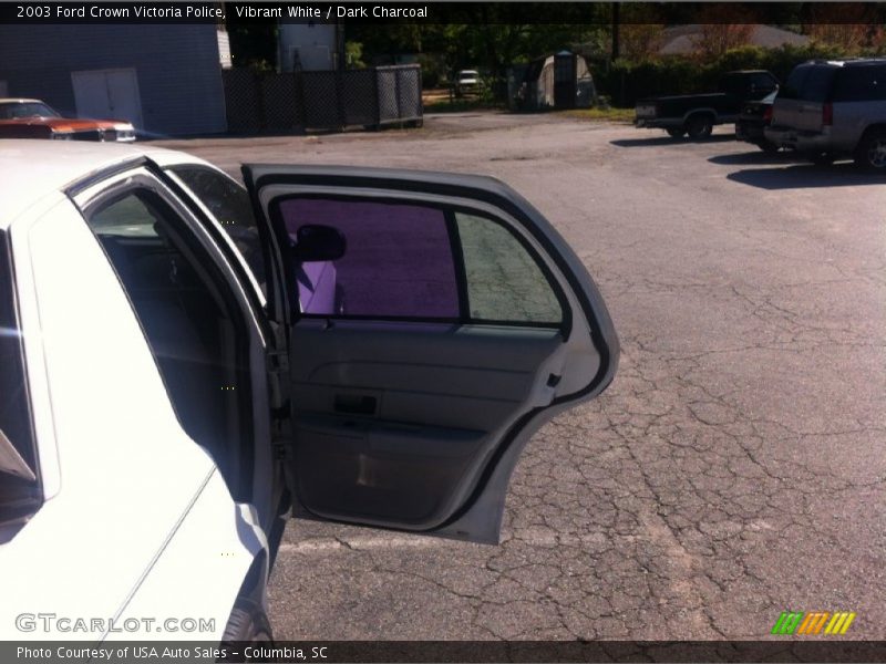 Vibrant White / Dark Charcoal 2003 Ford Crown Victoria Police