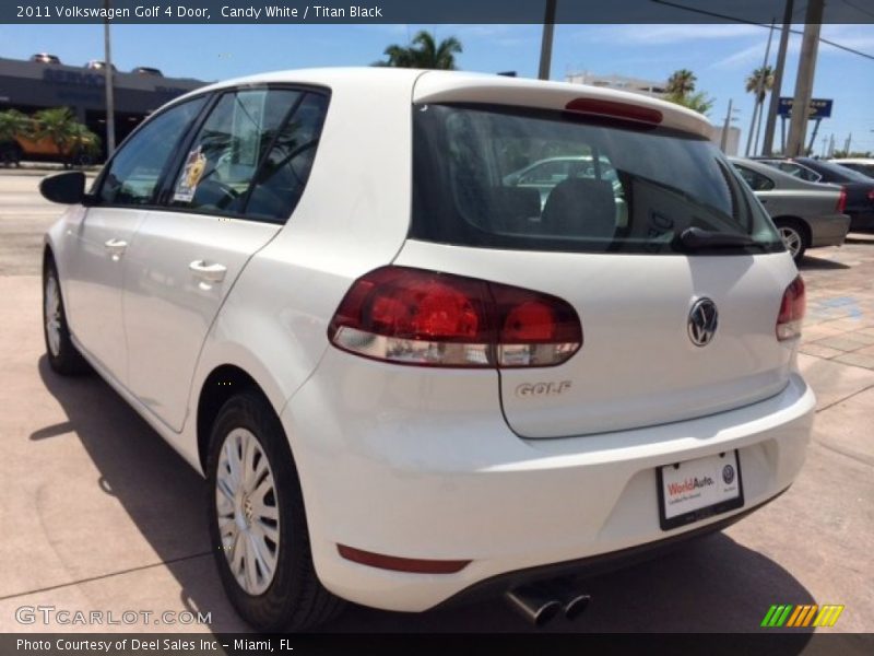 Candy White / Titan Black 2011 Volkswagen Golf 4 Door