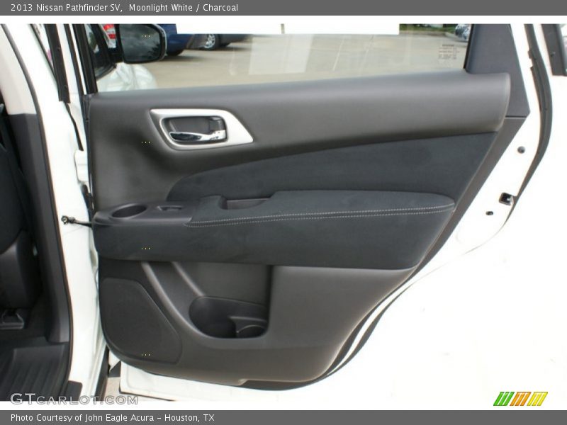 Moonlight White / Charcoal 2013 Nissan Pathfinder SV
