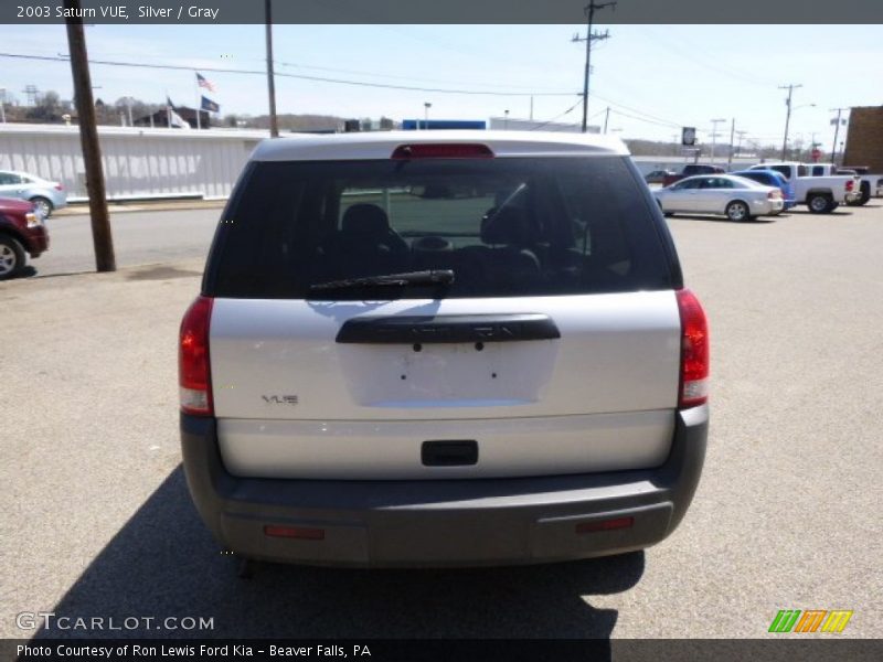 Silver / Gray 2003 Saturn VUE