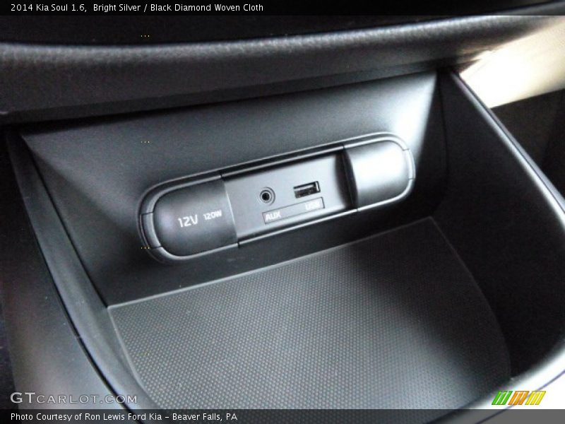 Bright Silver / Black Diamond Woven Cloth 2014 Kia Soul 1.6