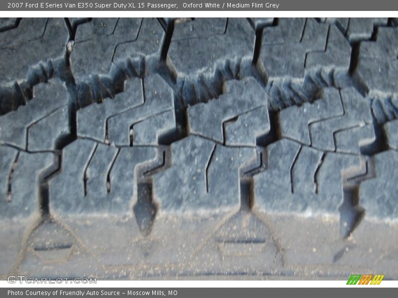 Oxford White / Medium Flint Grey 2007 Ford E Series Van E350 Super Duty XL 15 Passenger