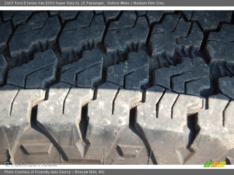 Oxford White / Medium Flint Grey 2007 Ford E Series Van E350 Super Duty XL 15 Passenger