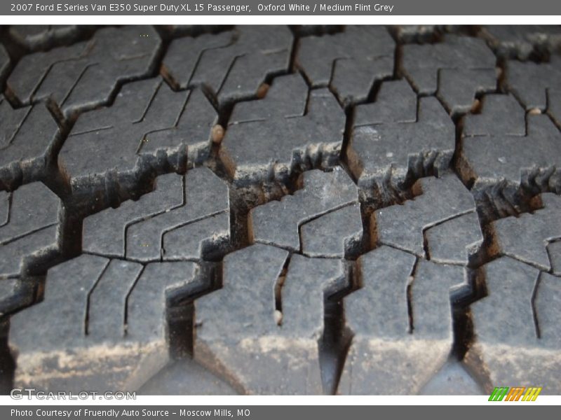 Oxford White / Medium Flint Grey 2007 Ford E Series Van E350 Super Duty XL 15 Passenger