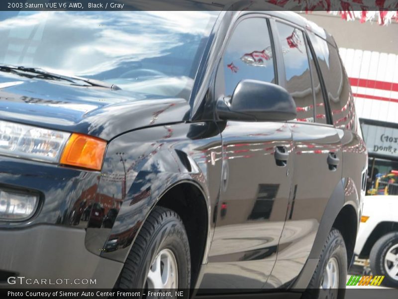 Black / Gray 2003 Saturn VUE V6 AWD