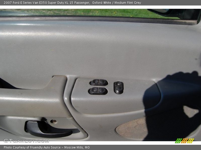 Oxford White / Medium Flint Grey 2007 Ford E Series Van E350 Super Duty XL 15 Passenger