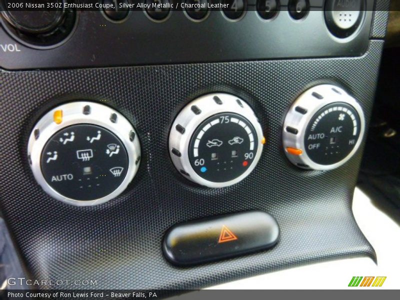 Silver Alloy Metallic / Charcoal Leather 2006 Nissan 350Z Enthusiast Coupe
