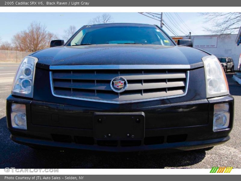 Black Raven / Light Gray 2005 Cadillac SRX V6