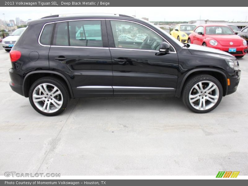 Deep Black Metallic / Beige 2013 Volkswagen Tiguan SEL