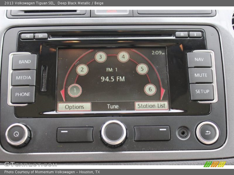 Deep Black Metallic / Beige 2013 Volkswagen Tiguan SEL