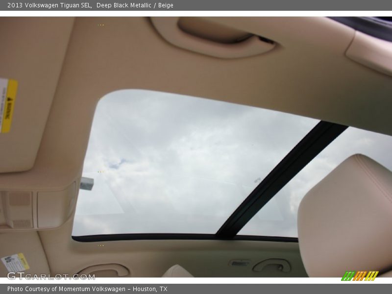 Deep Black Metallic / Beige 2013 Volkswagen Tiguan SEL