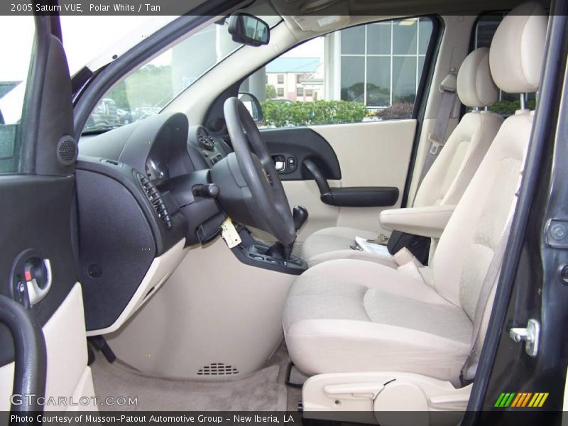 Polar White / Tan 2005 Saturn VUE
