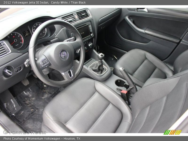 Candy White / Titan Black 2012 Volkswagen Jetta SE Sedan