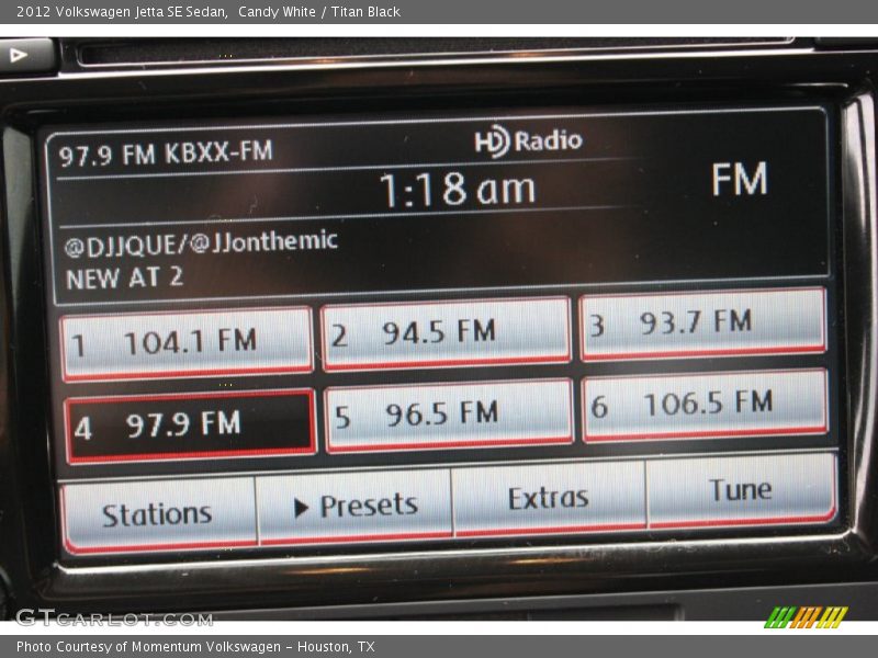 Candy White / Titan Black 2012 Volkswagen Jetta SE Sedan