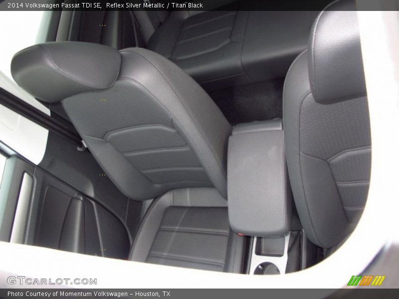Reflex Silver Metallic / Titan Black 2014 Volkswagen Passat TDI SE