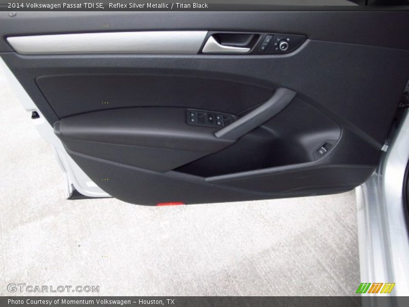 Reflex Silver Metallic / Titan Black 2014 Volkswagen Passat TDI SE
