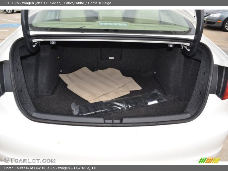 Candy White / Cornsilk Beige 2013 Volkswagen Jetta TDI Sedan