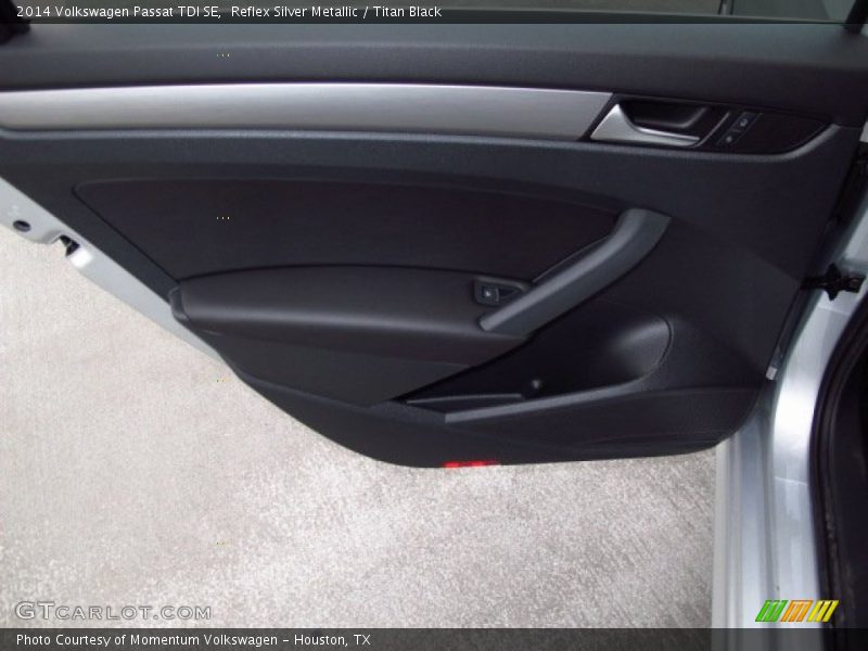 Reflex Silver Metallic / Titan Black 2014 Volkswagen Passat TDI SE