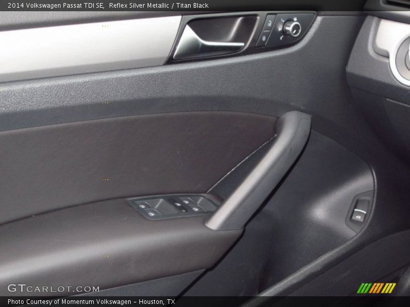 Reflex Silver Metallic / Titan Black 2014 Volkswagen Passat TDI SE