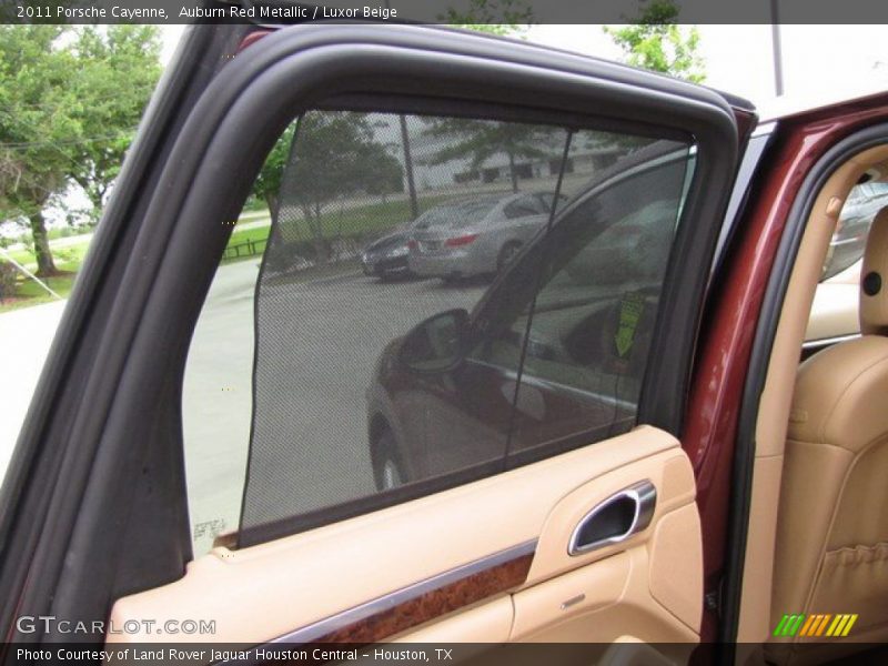 Auburn Red Metallic / Luxor Beige 2011 Porsche Cayenne