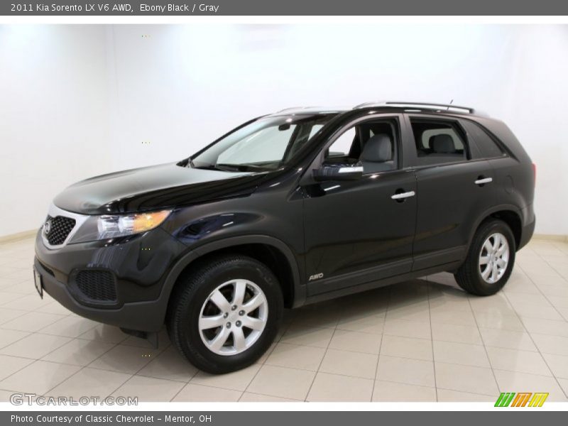 Front 3/4 View of 2011 Sorento LX V6 AWD