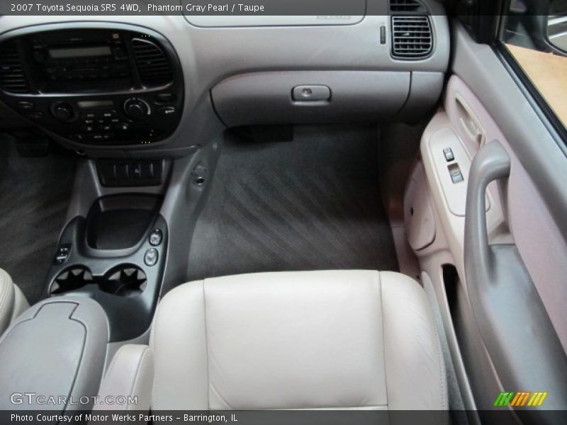 Phantom Gray Pearl / Taupe 2007 Toyota Sequoia SR5 4WD