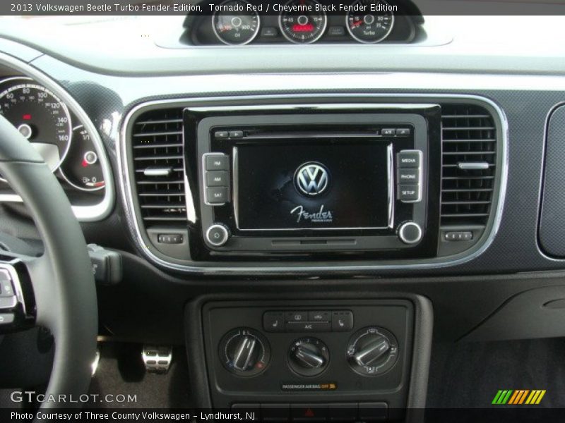 Controls of 2013 Beetle Turbo Fender Edition