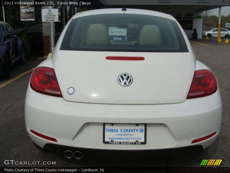 Candy White / Beige 2013 Volkswagen Beetle 2.5L