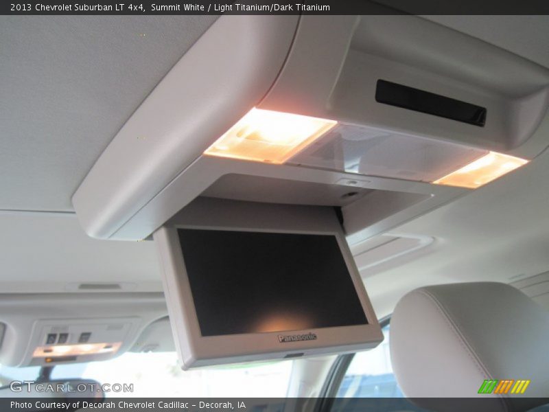 Summit White / Light Titanium/Dark Titanium 2013 Chevrolet Suburban LT 4x4
