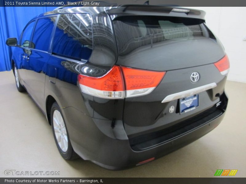Black / Light Gray 2011 Toyota Sienna Limited AWD