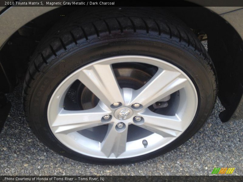 Magnetic Gray Metallic / Dark Charcoal 2010 Toyota Matrix S