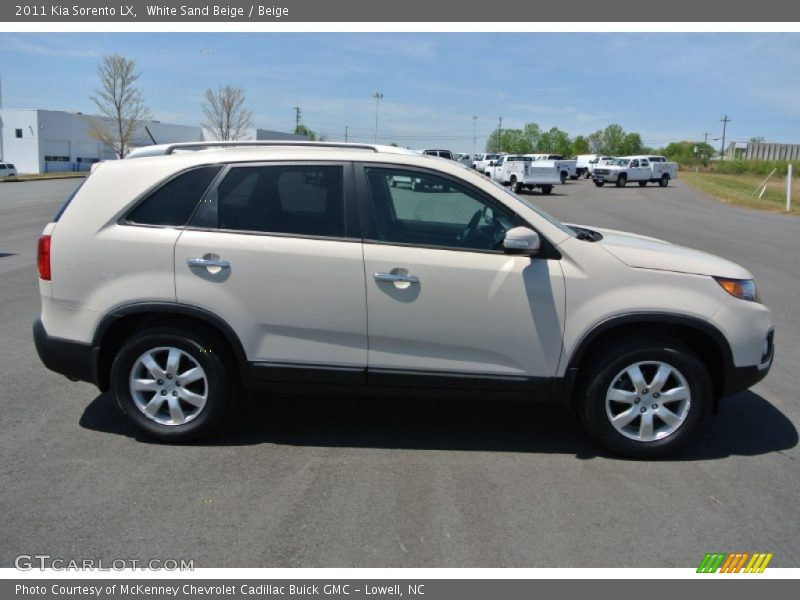 White Sand Beige / Beige 2011 Kia Sorento LX