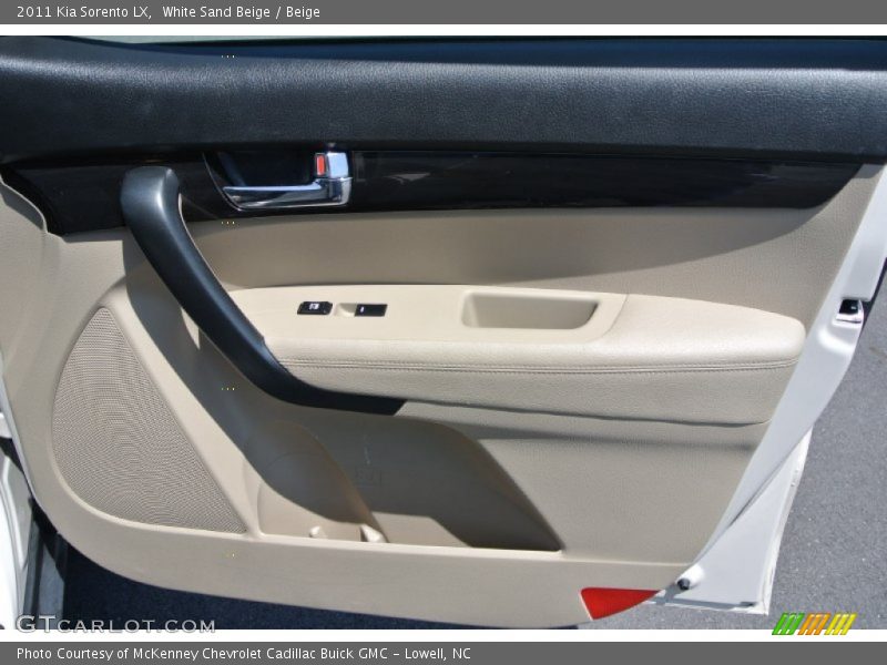 White Sand Beige / Beige 2011 Kia Sorento LX