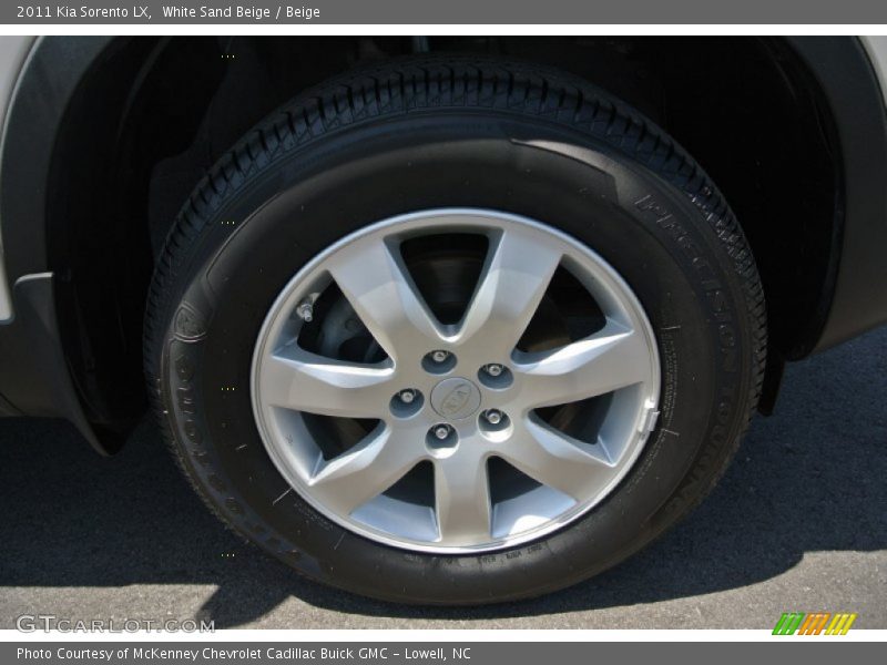White Sand Beige / Beige 2011 Kia Sorento LX