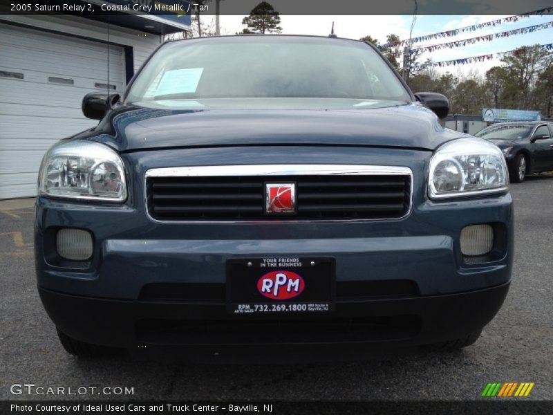 Coastal Grey Metallic / Tan 2005 Saturn Relay 2